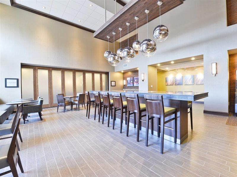 Hampton Inn & Suites Greensboro/Coliseum Area Экстерьер фото