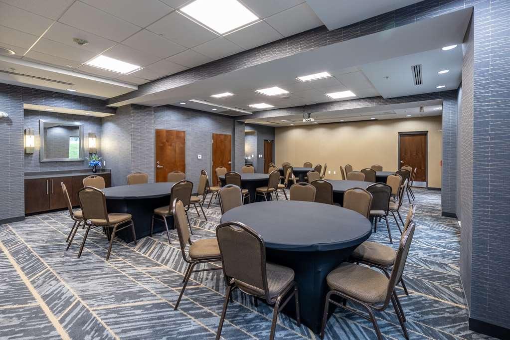 Hampton Inn & Suites Greensboro/Coliseum Area Удобства фото