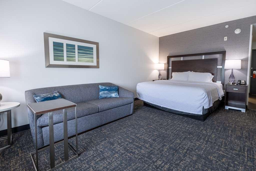 Hampton Inn & Suites Greensboro/Coliseum Area Номер фото